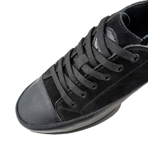 145 Sneaker
