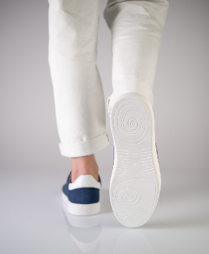 7405 Sneaker