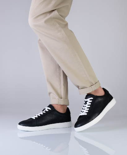 7410 Sneaker