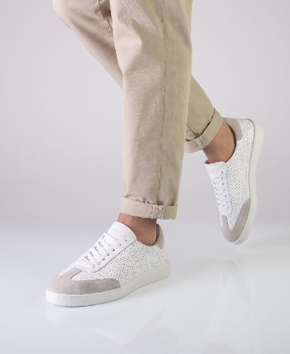 7420 Sneaker