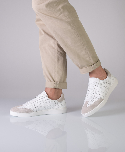 7420 Sneaker